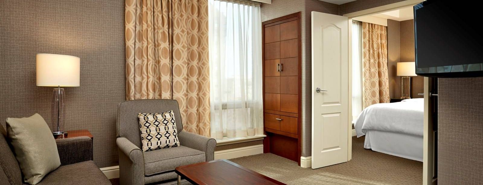 Corner King Suite Sheraton Suites Calgary Eau Claire Hotel